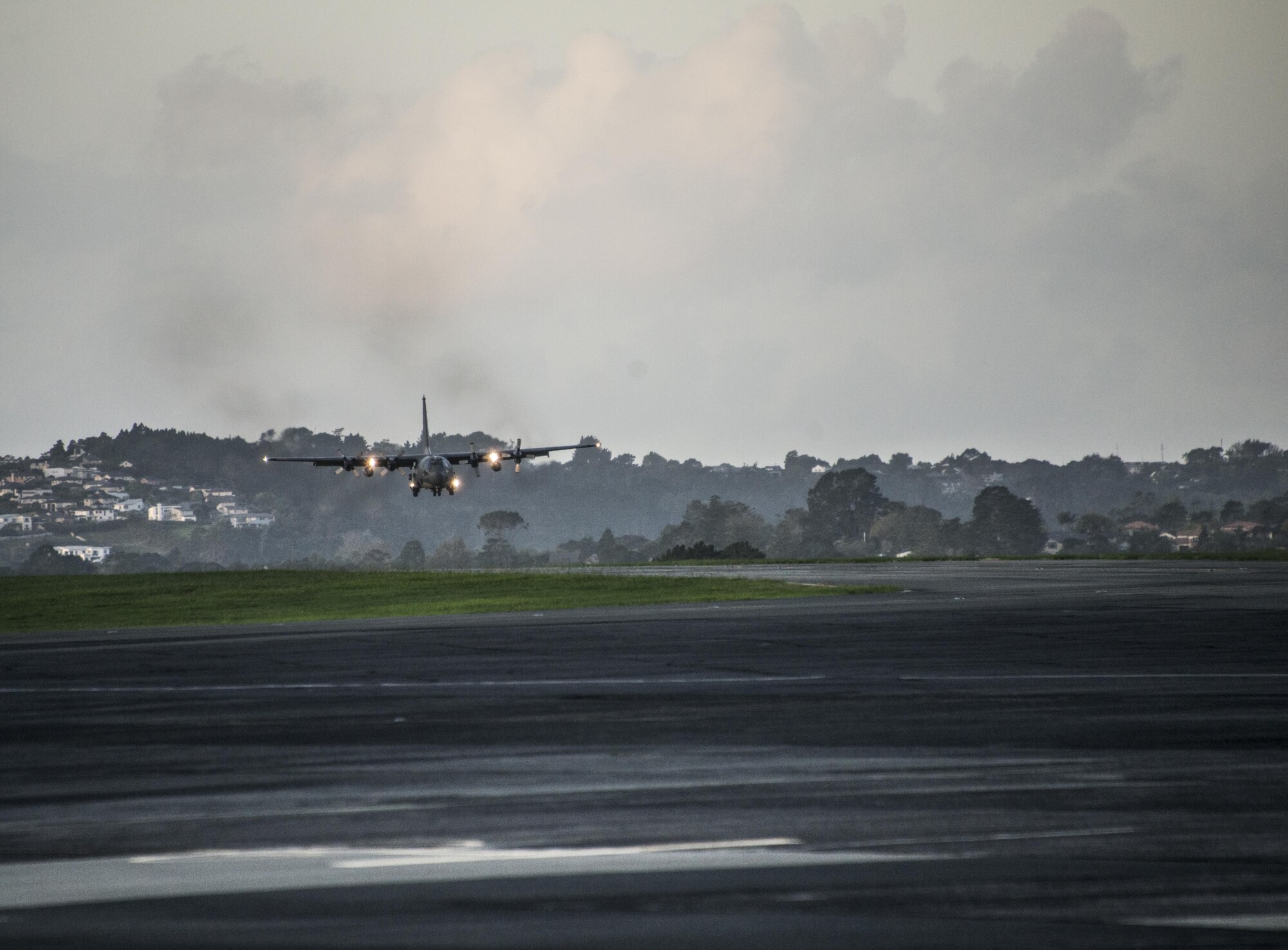 A U.S. Air Force MC-130H Combat Talon II assigned to the 1st Special Operations Squadron lands at Royal New Air Force Base Auckland, New Zealand on April 15, 2017. Members of the 353rd Special Operations Group increased military cooperation with the RNZAF partners during the fourth iteration of Exercise Teak Net, which took place April 15-18, 2017 at RNZAF Base Auckland and April 18-28, 2017 at RNZAF Base Woodbourne, New Zealand. (U.S. Air Force photo by Capt. Jessica Tait)