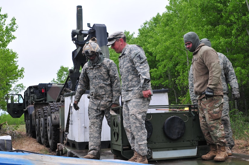 Soldiers with the 993rd Transportation Company from Palatka, Florida, unload equipment from a palletized load system during Maple Resolve 17 at Camp Wainwright, Alberta, Canada, on May 24, 2017.  The U.S. military is providing a wide array of combat and support elements for the Canadian Army’s premier brigade-level validation exercise designed to enhance unit readiness and interoperability. (U.S. Army photo by Sgt. Sarah Zaler)