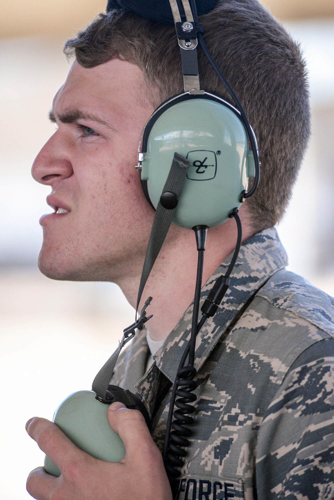 Airman 1st Class Michael Wilkins, a crew chief assigned to the 34th Aircraft Maintenance Unit, prepares to launch an F-35 Lightning II aircraft, number 5079, at Hill Air Force Base, Utah, May 22. In addition to the sortie being the 3,000th in an operational F-35 at Hill, it also turned out to be Wilkens’s first solo launch. (U.S. Air Force/Paul Holcomb)