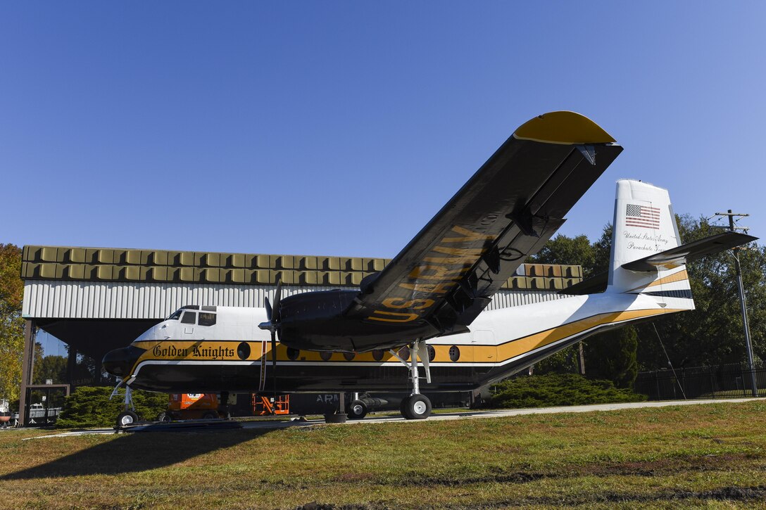 For the past few weeks, a C-7A Caribou has grabbed most of the Fort Eustis community’s attention as a restoration team returns the aircraft to its former glory—a U.S. Army Golden Knights plane.