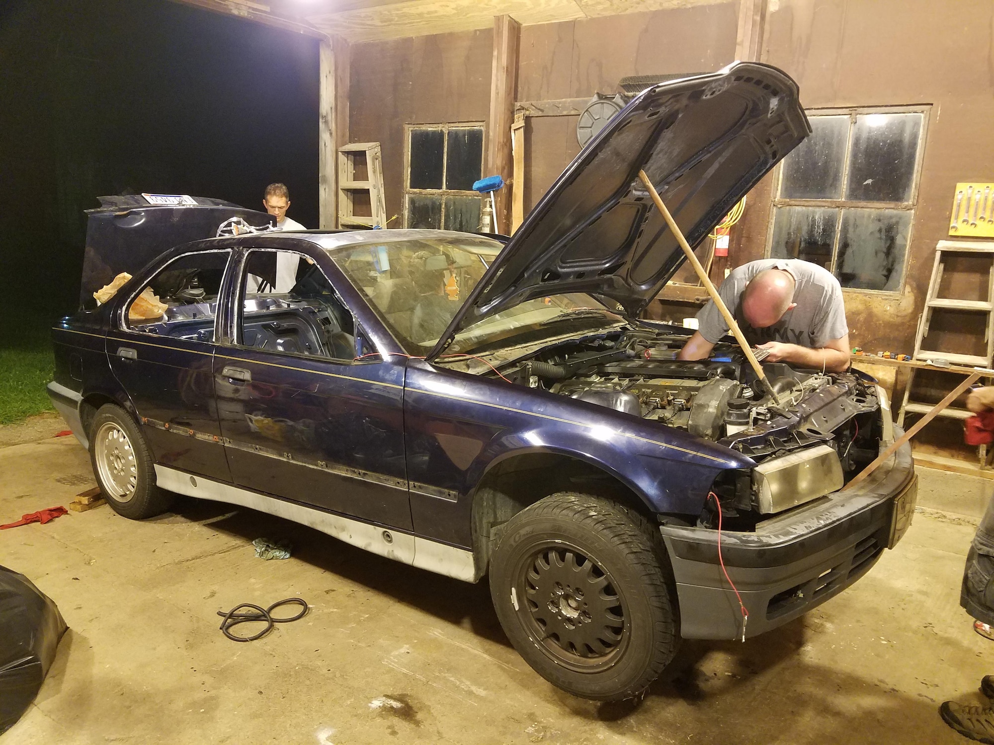 AFRL researchers restore clunker for endurance race