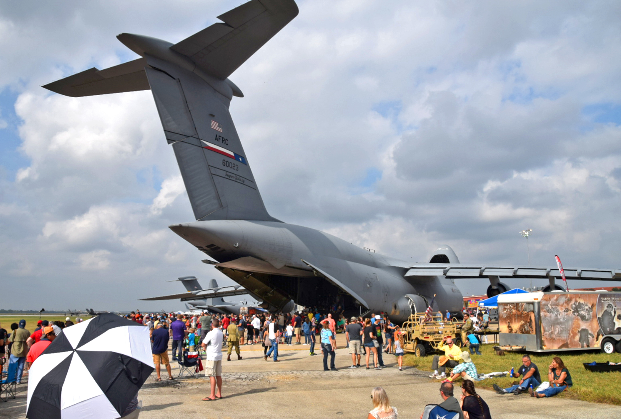 Reserve Citizen Airmen showcase Super Galaxy at JBSA Air Show > Air