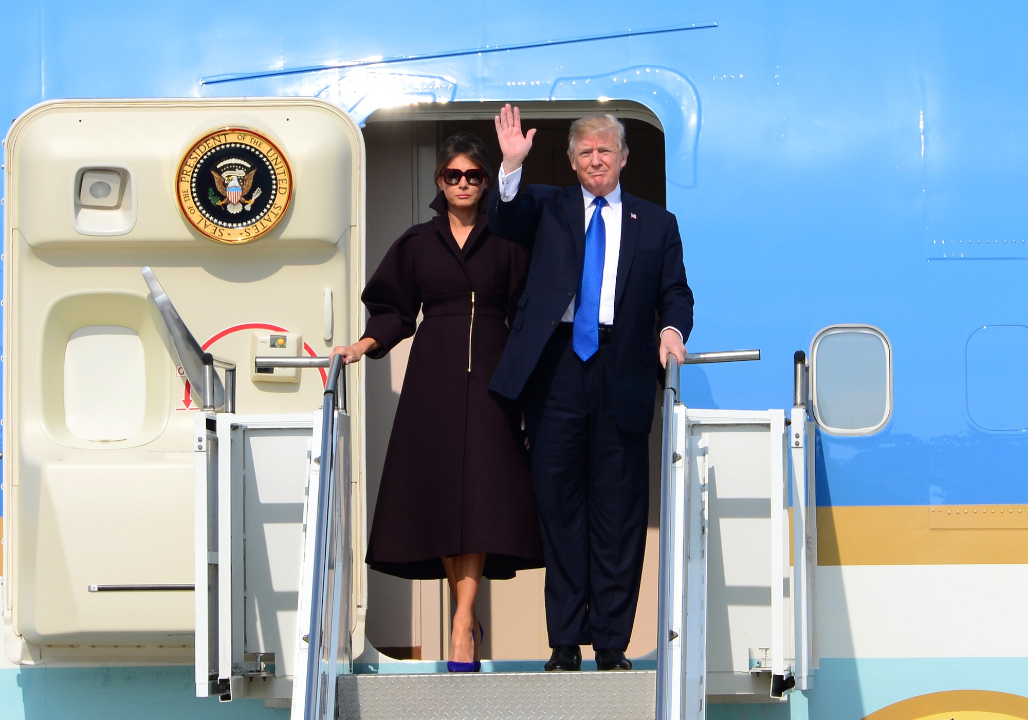 President Donald J. Trump lands at Osan
