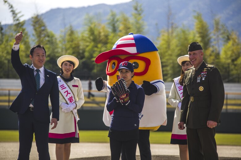 "Bond" Stadium brings American, Japanese locals together