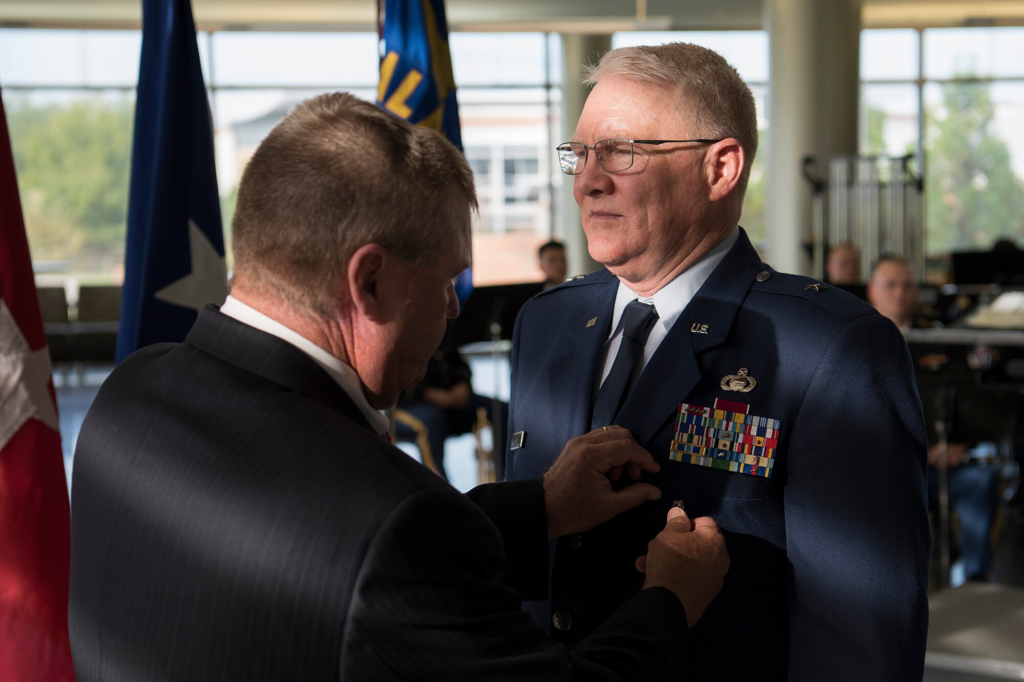 Brig. Gen. Jacobs receives the Distinguished Service Medal