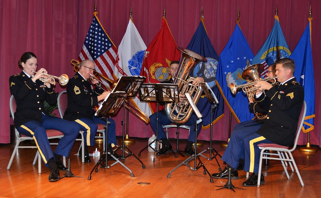 Fort Lee Army band performs