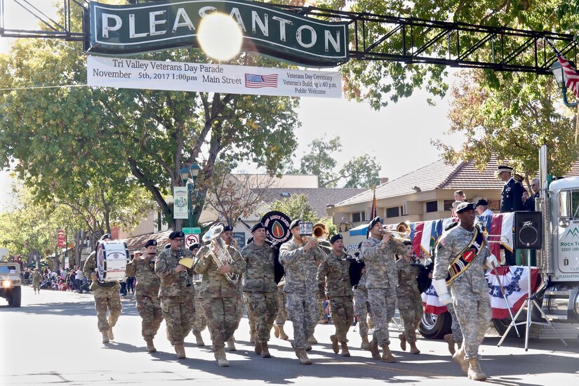 Honoring Veterans to the sound of the Army Band