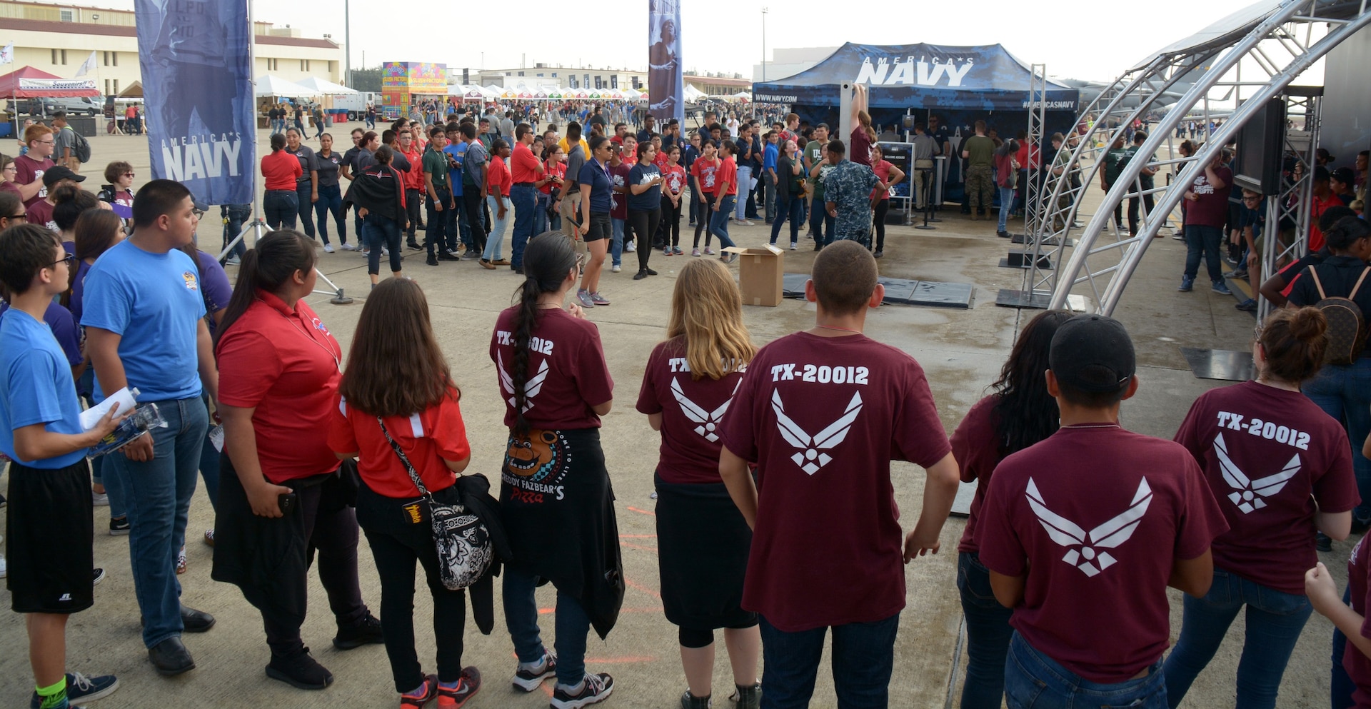 More than 3,200 high school students from San Antonio and surrounding areas visited the Navy’s virtual reality experience, the “Nimitz” during the 2017 Joint Base San Antonio Air Show and Open House at JBSA-Lackland Kelly Field Annex.  The experience began with a video briefing on a Special Warfare Combatant-Craft Crewmen mission to extract Navy SEALs, the virtual reality mission, and a debriefing on participants’ performance during the mission.