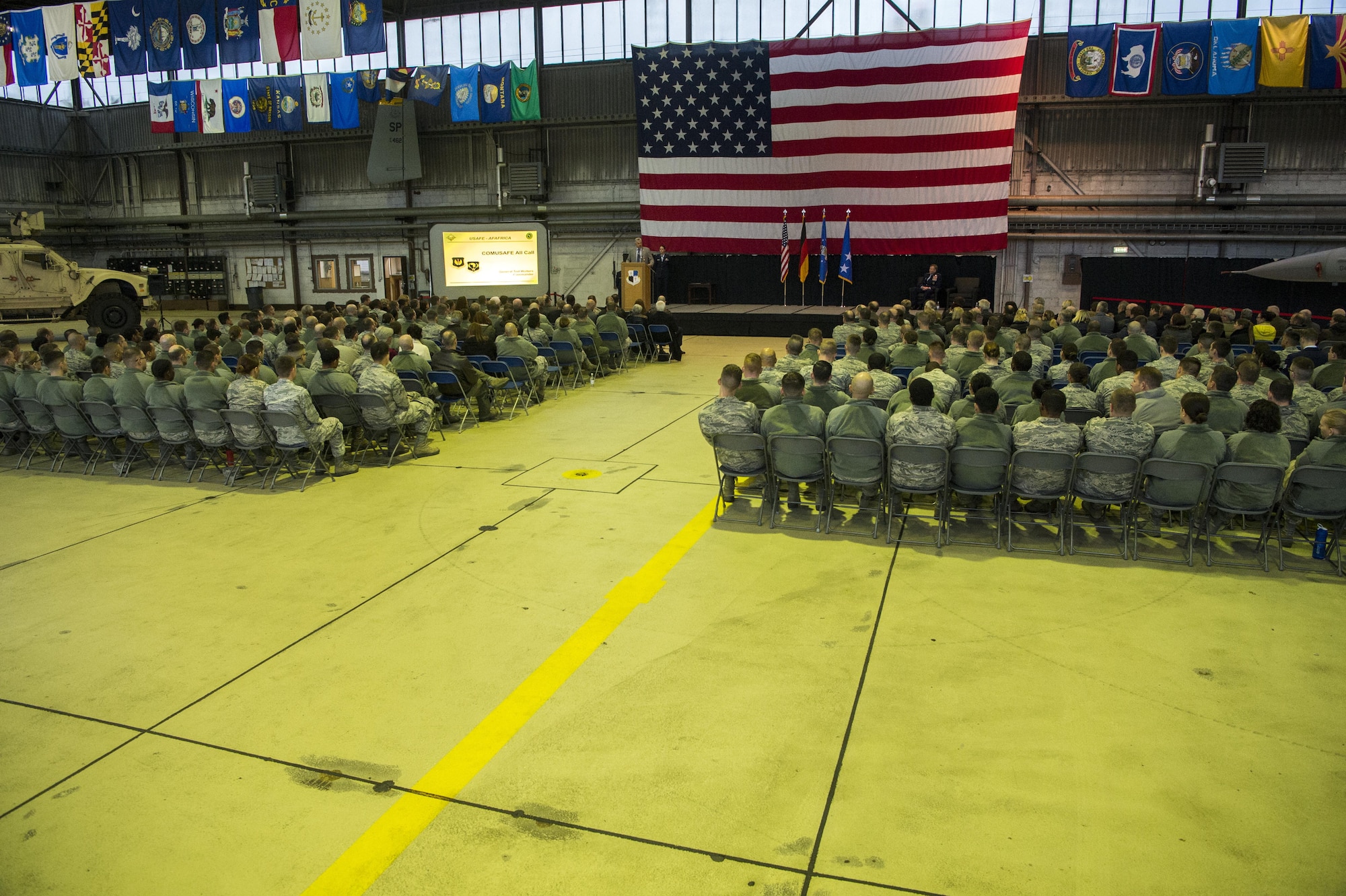 Gen. Wolters visits Spangdahlem, recognizes local mayor