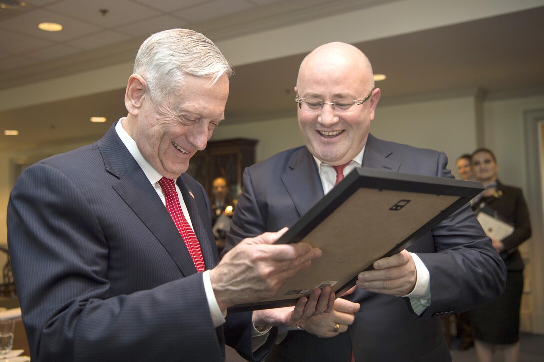 Defense Secretary Jim Mattis and the Georgian defense minister