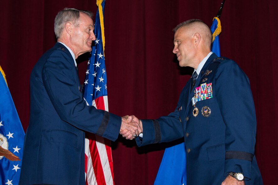 Lt. Gen. Steven L. Kwast receives Distinguished Service Medal