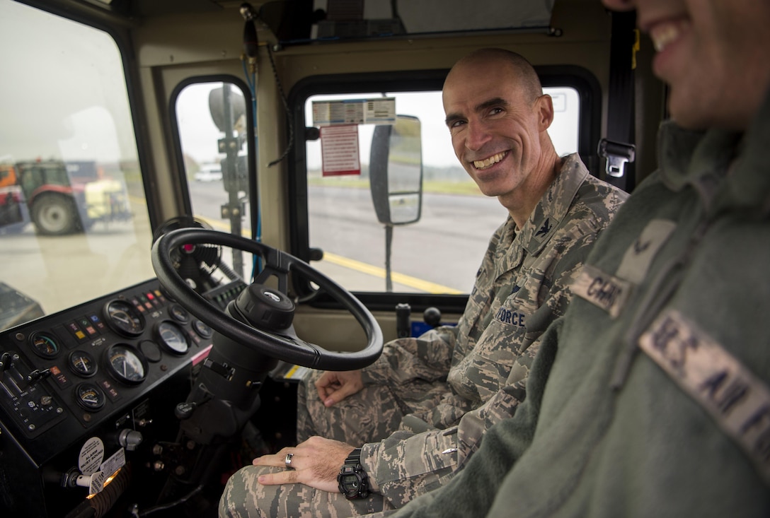 52nd CES shows off snow equipment in Ice Parade