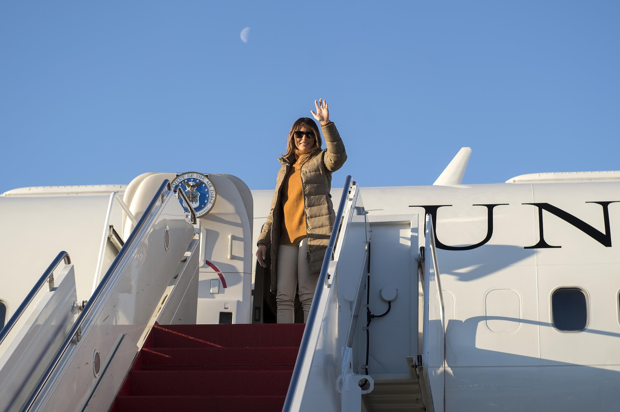 First Lady Melania Trump departs Joint Base Elmendorf-Richardson, Alaska, Nov. 10, 2017. The First Lady was returning from a Pacific Theater tour she attended with President Donald Trump. She attended the Month of the Military Family Celebration event held at the Arctic Oasis.