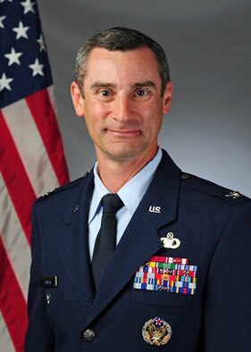 Photo of Colonel Steven Minkin, the Director of Financial Management and Comptroller for Air Combat Command.