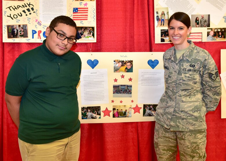 Students honor Veterans