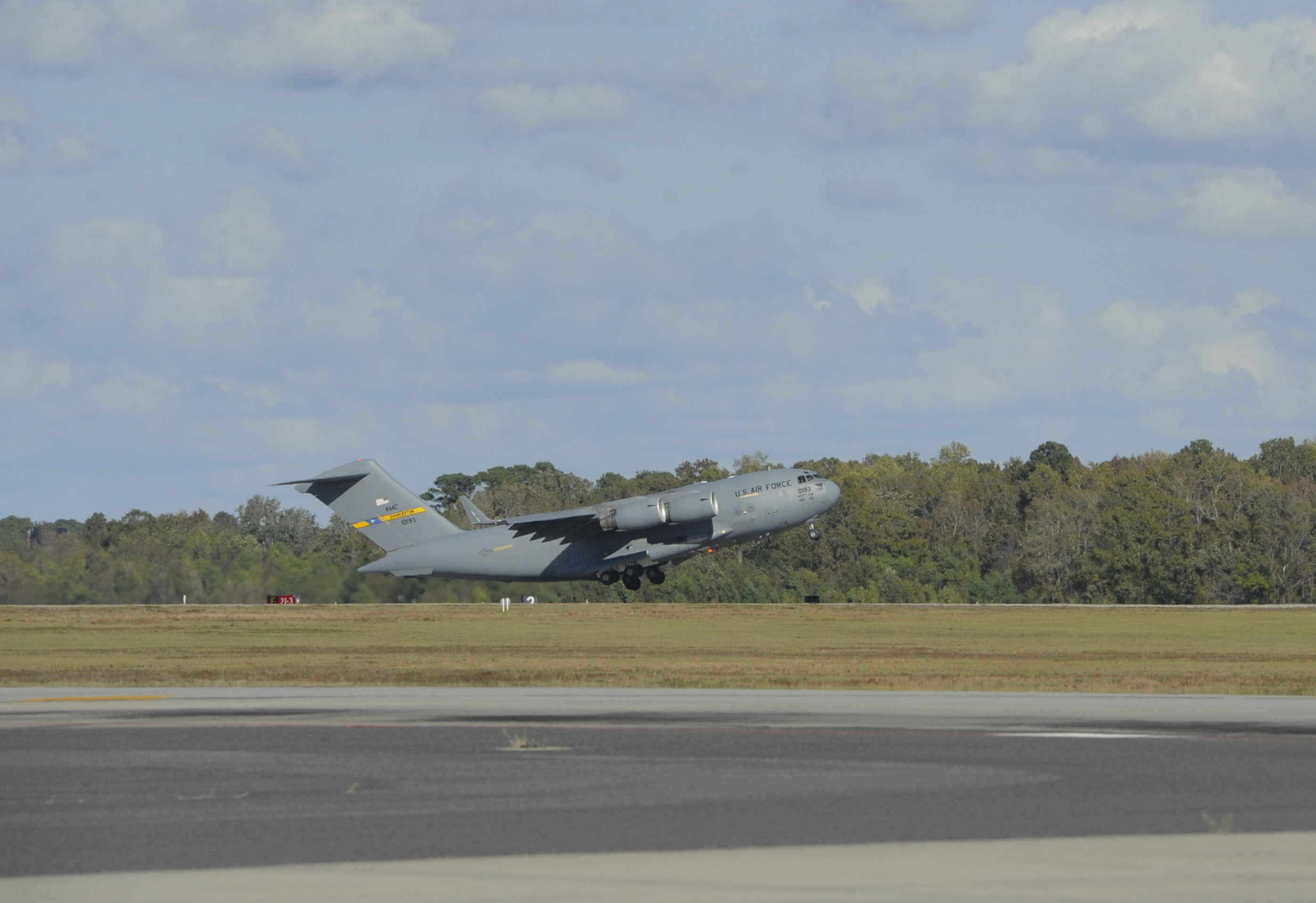 Joint Base Charleston C 17 deploys to deliver U.S. Navy s undersea