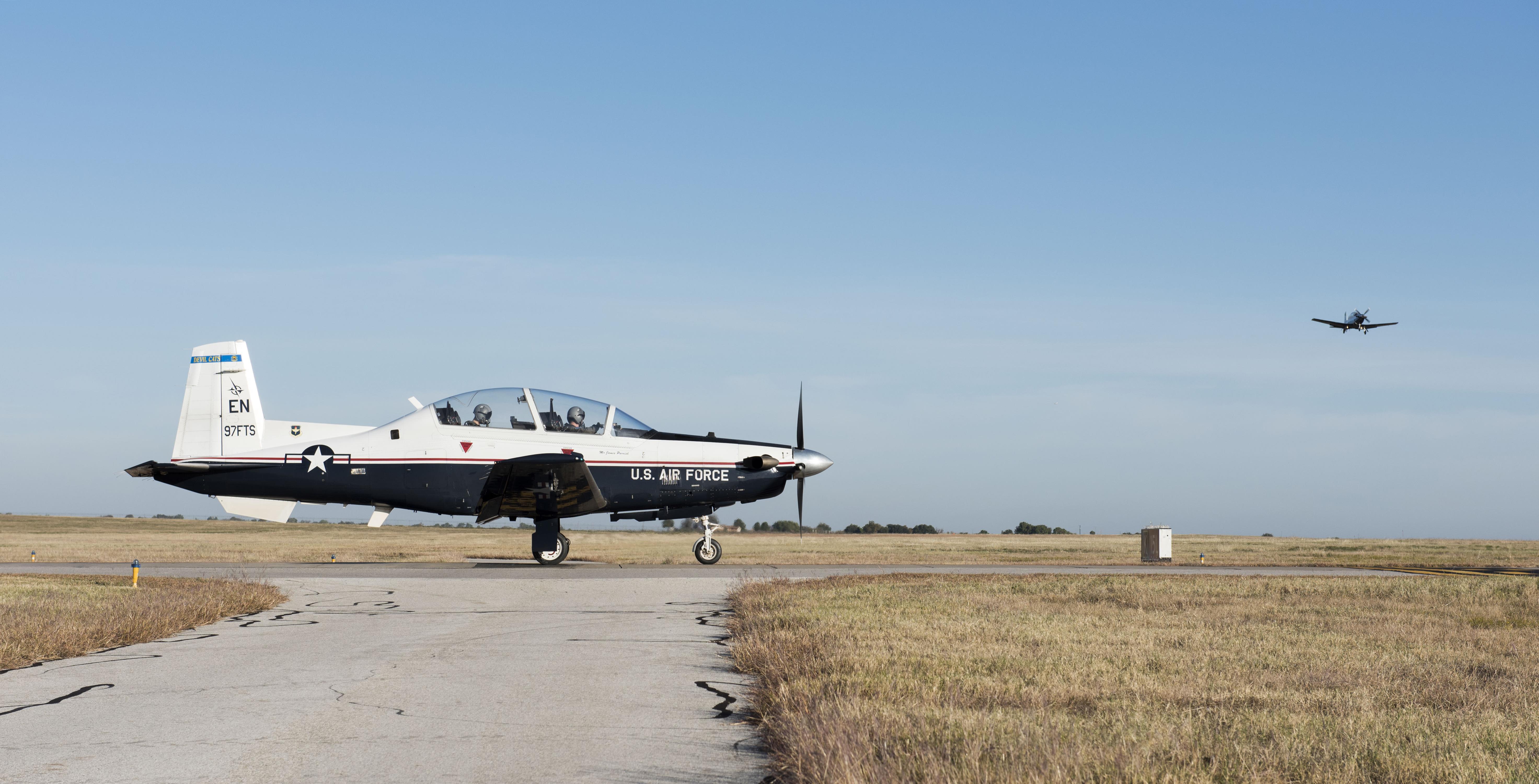 航空機・ヘリコプター T-6 Texan T-6A Texan II > Sheppard Air Force Base > Display