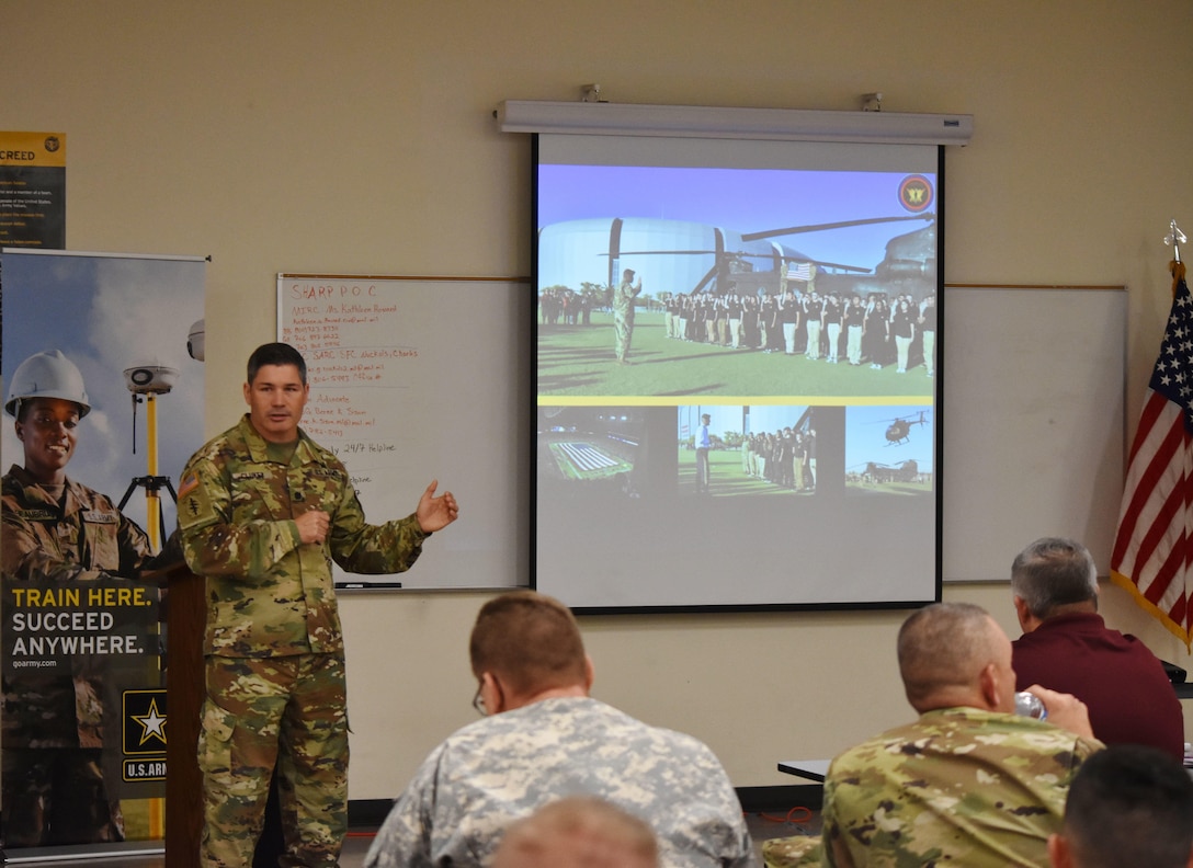 Phoenix Recruiting Battalion hosts Army Reserve leadership at R2PC