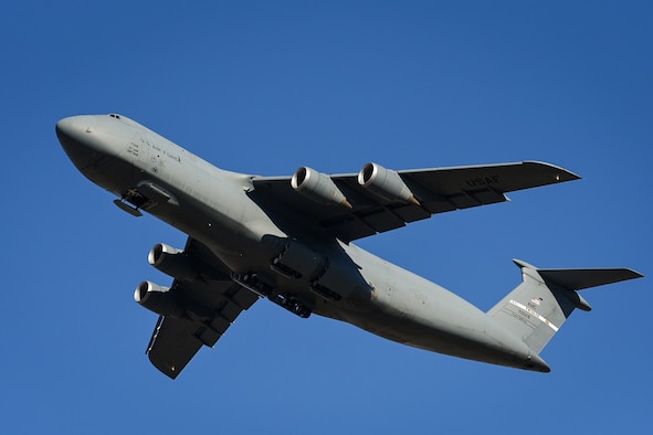 A U.S. C-5M Super Galaxy assigned to the 22nd Airlift Squadron takes off from Travis Air Force Base, Calif., Nov. 18, 2017.