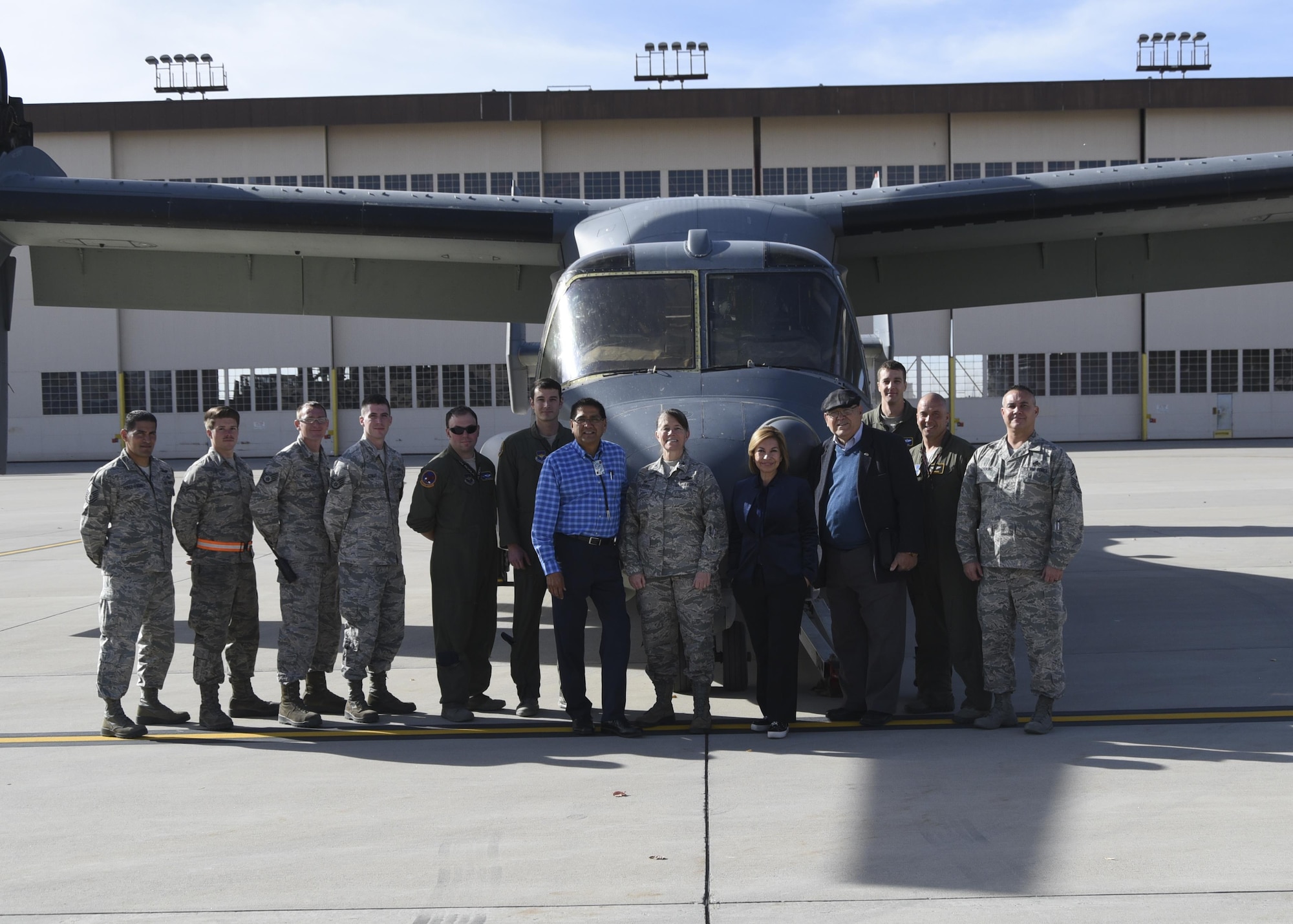 Pueblo Governor Visits Kirtland