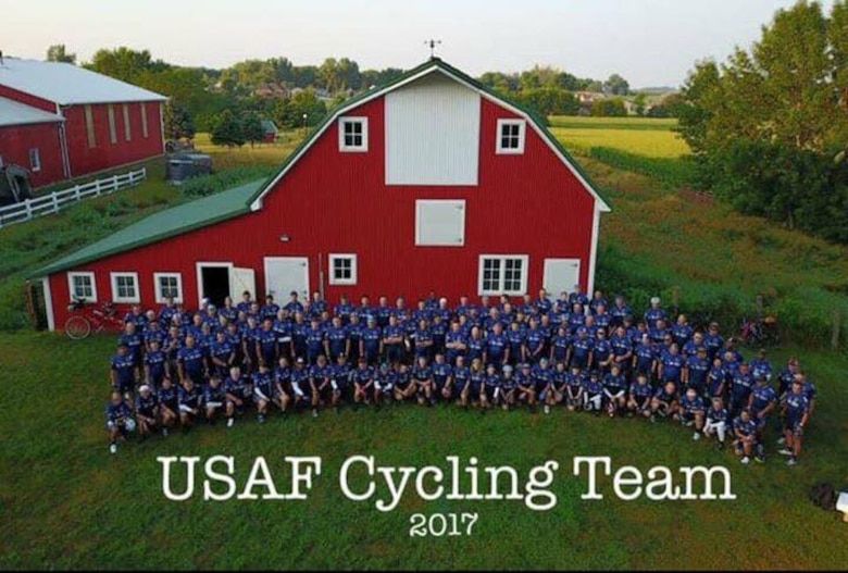 The 2017 U.S. Air Force Cycling Team poses for a photo, Sept. 23, 2017, at Orange City, Iowa.