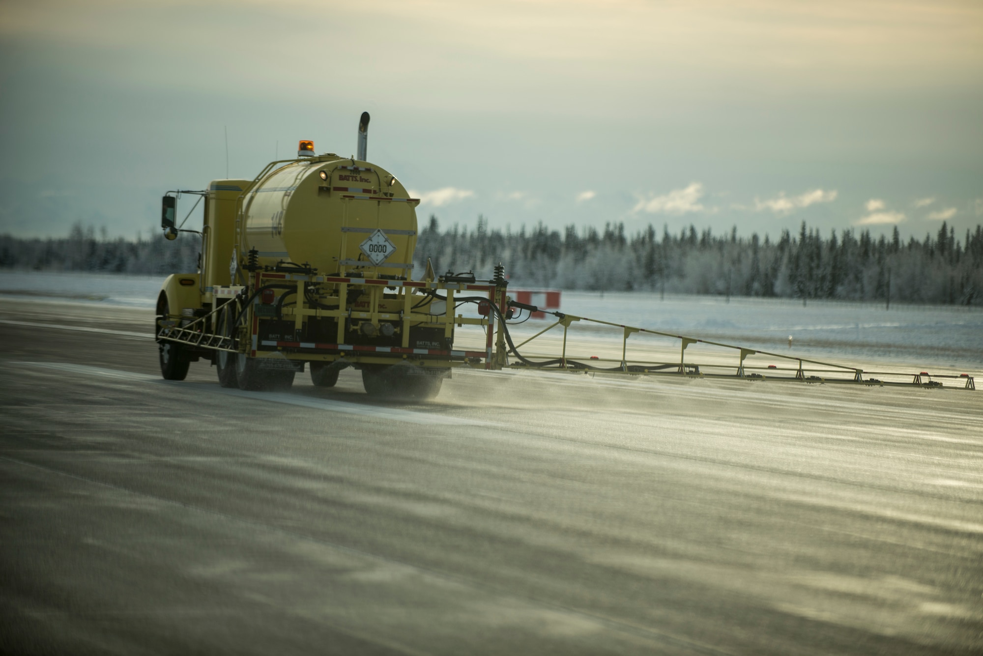 ‘Dirt Boyz’ assist in F-35A testing