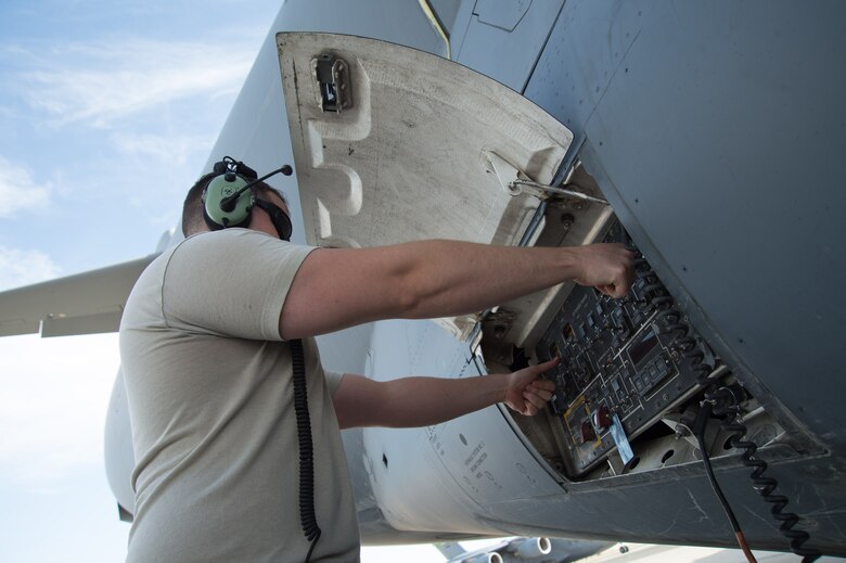 The 5th EAMS is responsible for the aerial port of debarkation and maintains staged C-17 aircraft, as well as providing en route maintenance and support for transient C-17 and C-5 aircraft flying in and out of Iraq, Afghanistan and Southwest Asia.