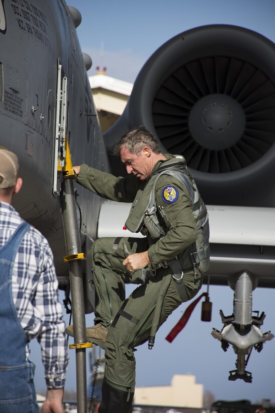 Maj. Gen. Ronald 'Bruce' Miller clocks 3,000 hours in A-10