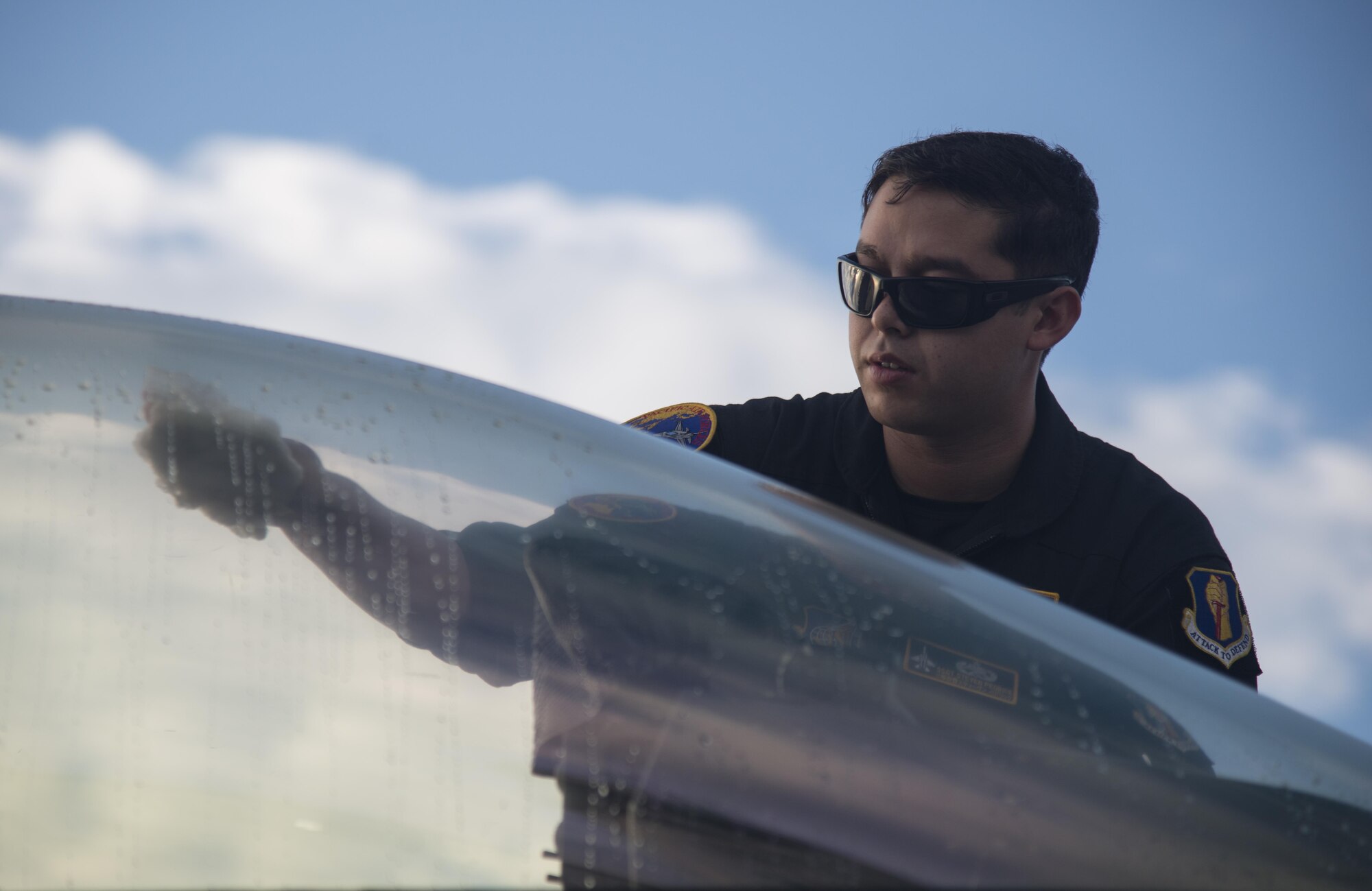 The Pacific Air Forces F-16 Demonstration Team, based at Misawa Air Base, Japan, arrived at Nyutabaru AB, Nov. 29.