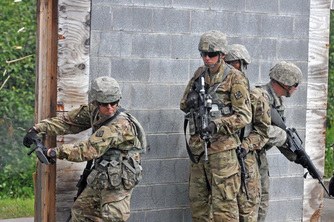 Route Clearance Company learns breaching techniques