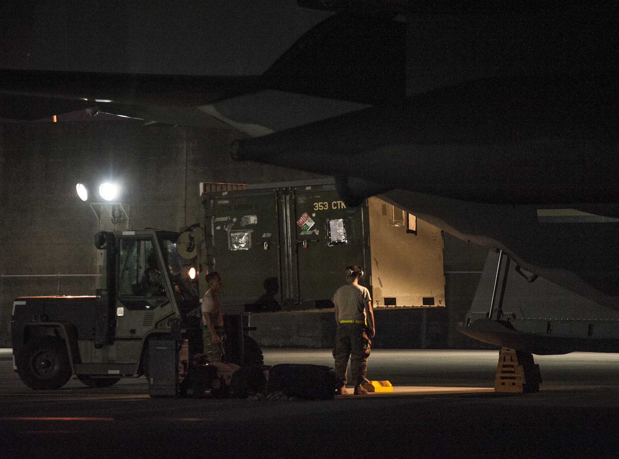 Pacific Commandos exercise readiness during typhoon evac