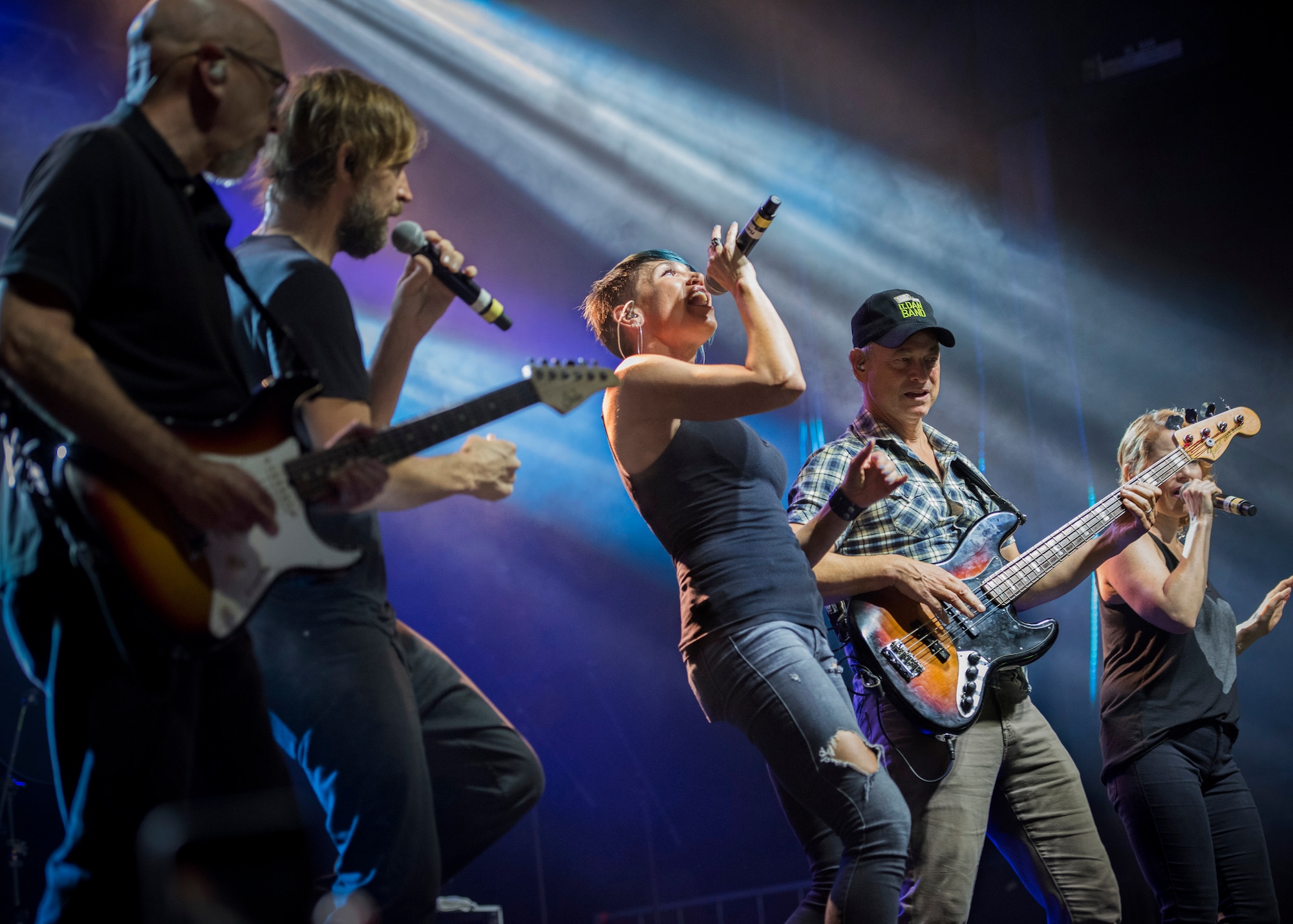 Gary Sinise and the Lt. Dan Band performed a free two-hour USO concert to honor Airmen and their families.
