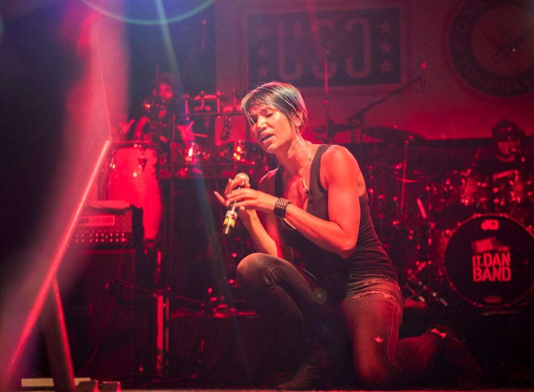 Gary Sinise and the Lt. Dan Band performed a free two-hour USO concert to honor Airmen and their families.