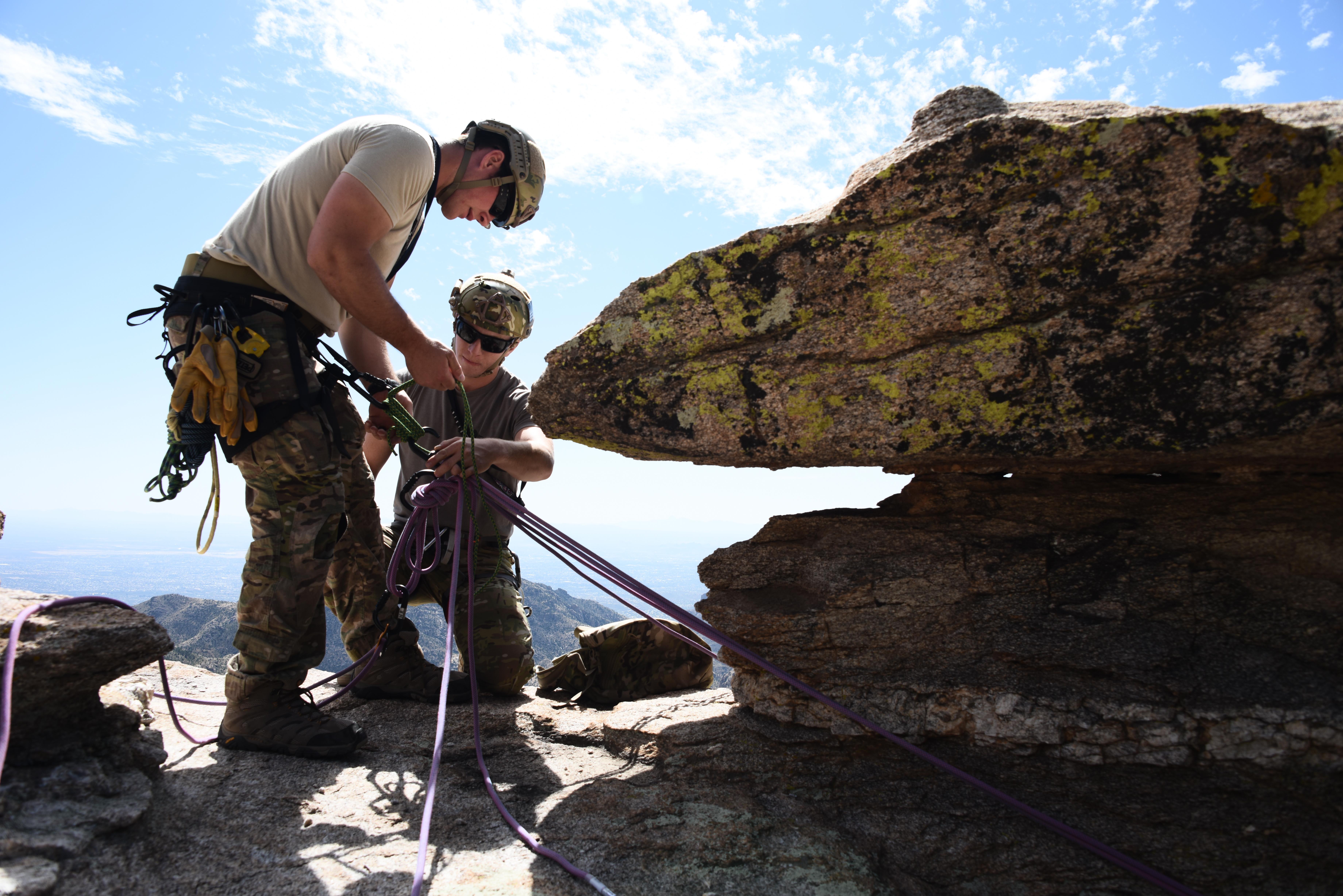 68th RQS polish their rescue skills > Davis-Monthan Air Force Base > News