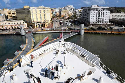 USNS Comfort in Puerto Rico