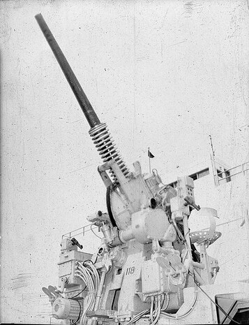 IMAGE: 07/01/1952
ORDNANCE HISTORY: 3" Gun #18