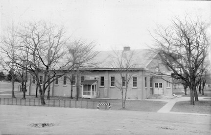 IMAGE: 01/17/1950
NPG BUILDING HISTORY: Exterior of Dahlgren Theater