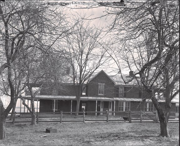 IMAGE: NORTHERN NECK HISTORY: Arnold Farm House - 2 story wooden shingle