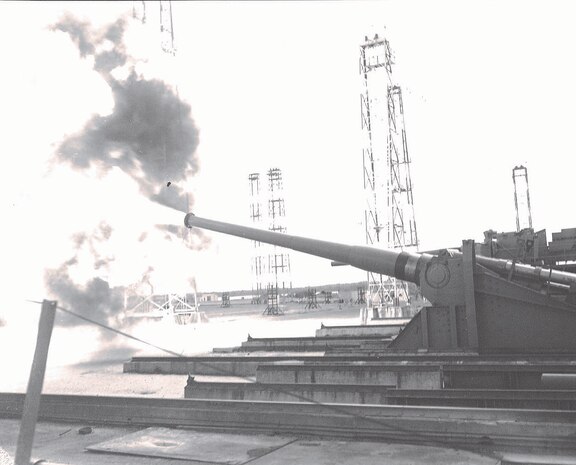 IMAGE: 16" Gun Firing