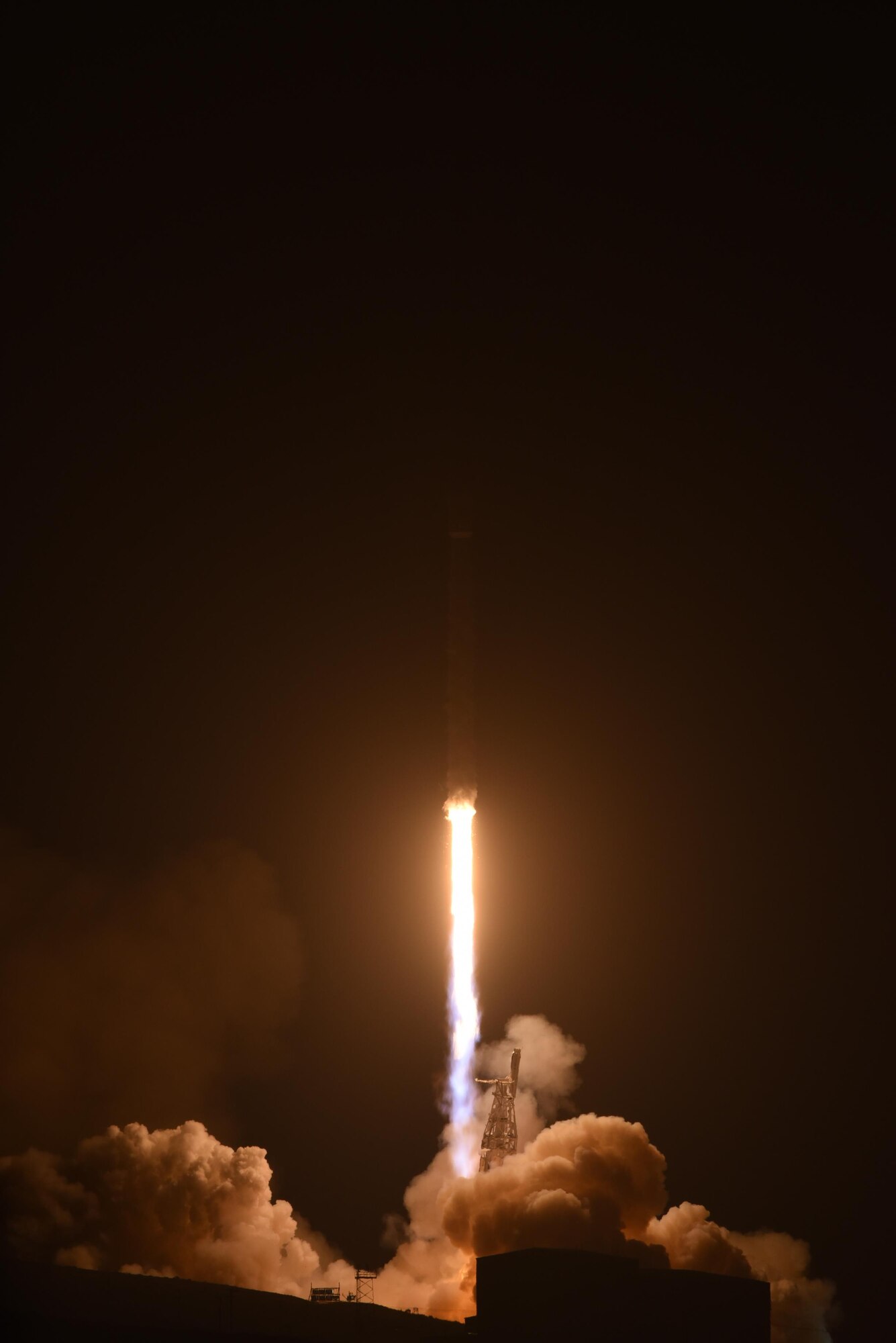 Falcon 9 Iridium 3 Launches From Vandenberg