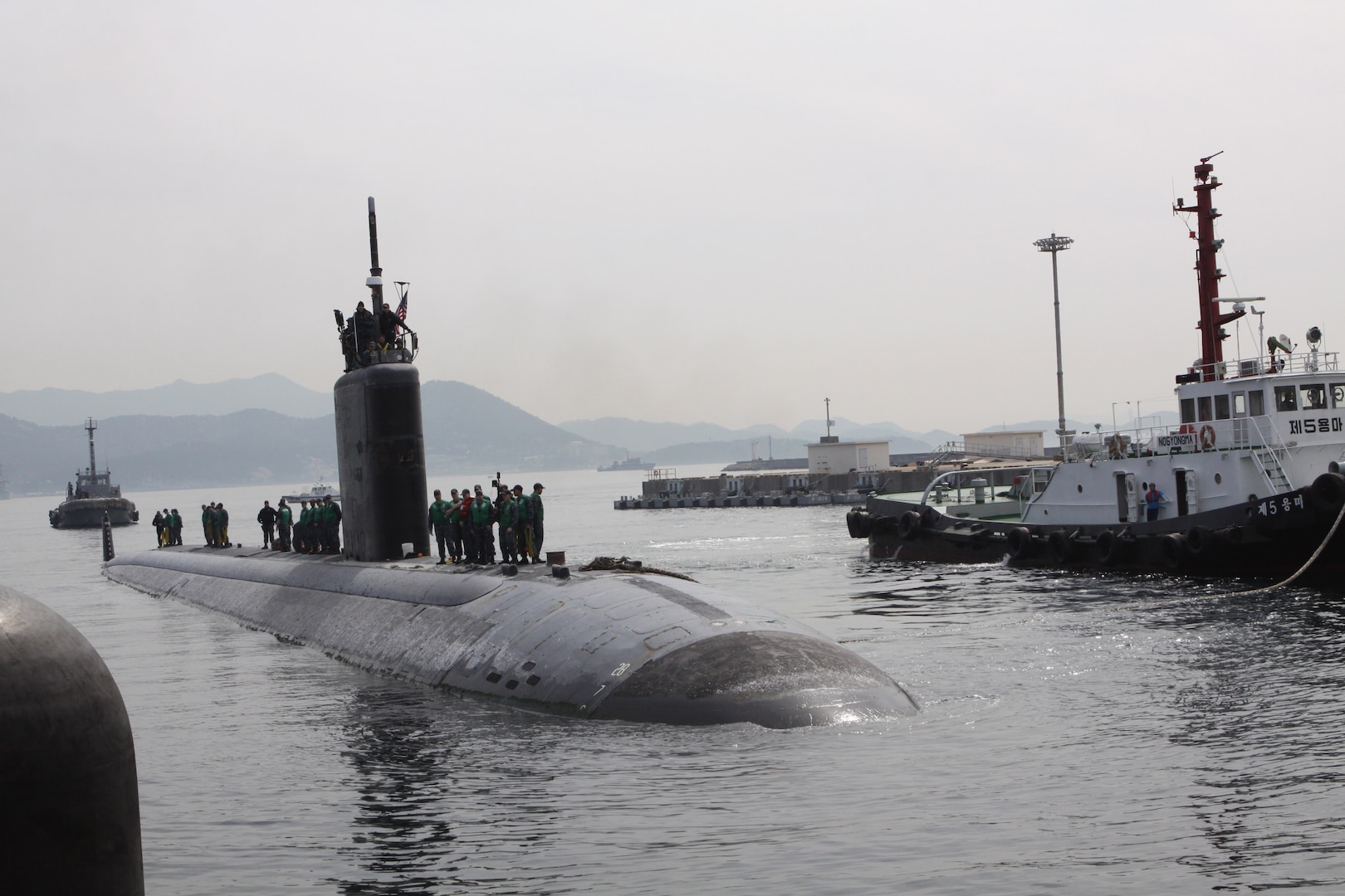 USS Tucson visits Chinhae during Western Pacific Deployment