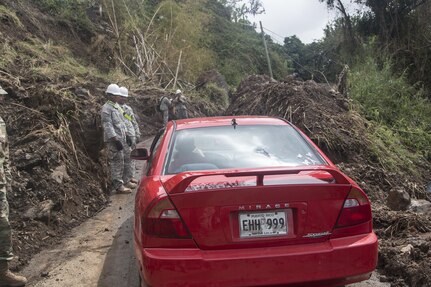 1st MSC commander surveys Hurricane Maria recovery