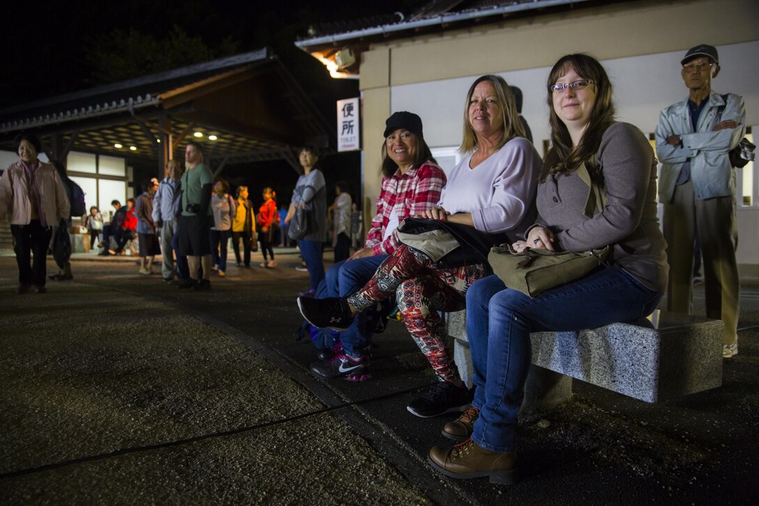 Full moon shines on Japanese tea ceremony
