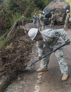 1st MSC commander surveys Hurricane Maria recovery