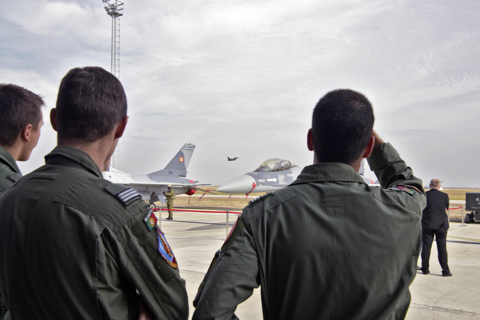 Romania receives final three F-16s from Portugal