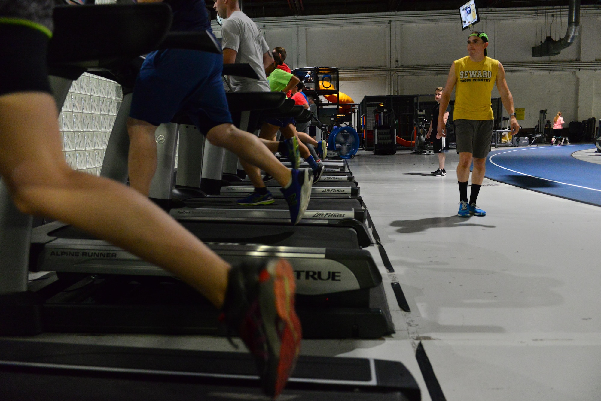 Members of the Run Clinic sprint on the treadmills at the Offutt Field House at Offutt Air Force Base, Nebraska Sept. 29, 2017.