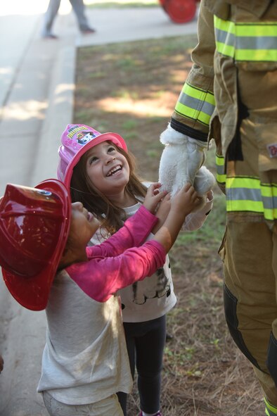 7th CES educates Dyess families about fire safety