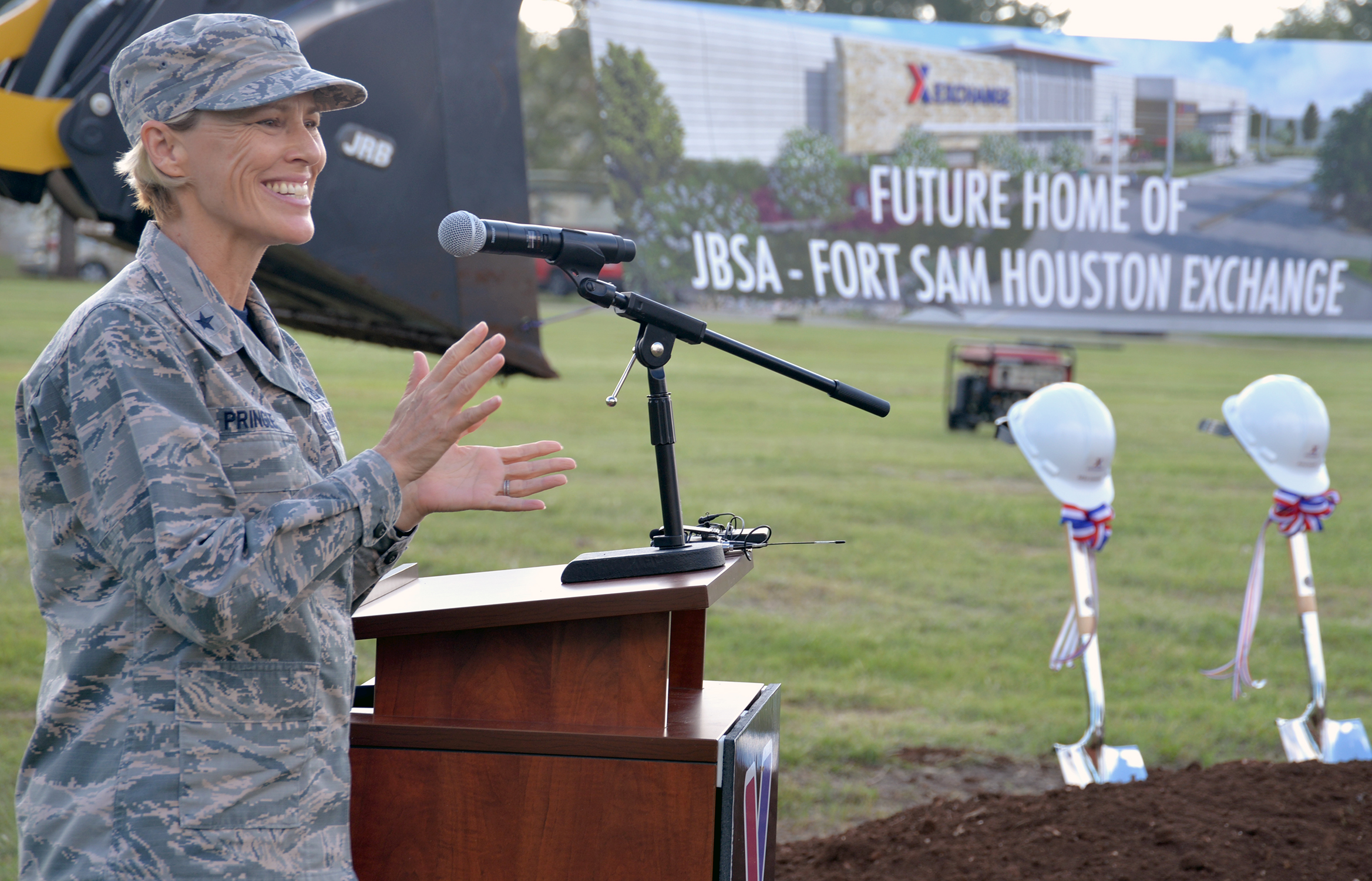 JBSAFort Sam Houston breaks ground on new exchange shopping center