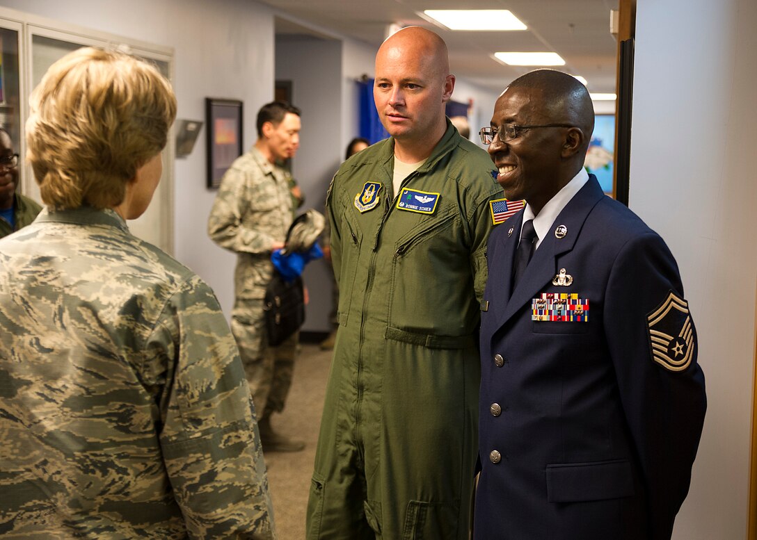 AFRC Commander visits Charleston