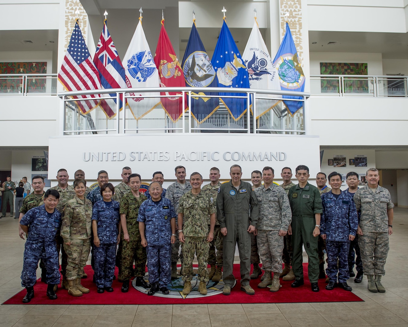 (U.S. Navy photo by Mass Communication Specialist 2nd Class Robin W. Peak)